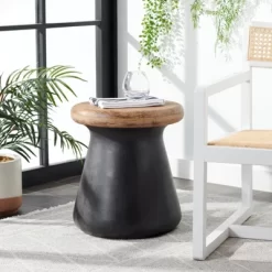 Button Indoor/Outdoor Modern Concrete Round Accent Table - Safavieh